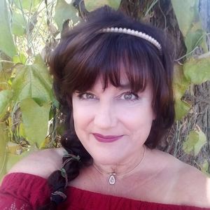 Meet your Posher, Stacey